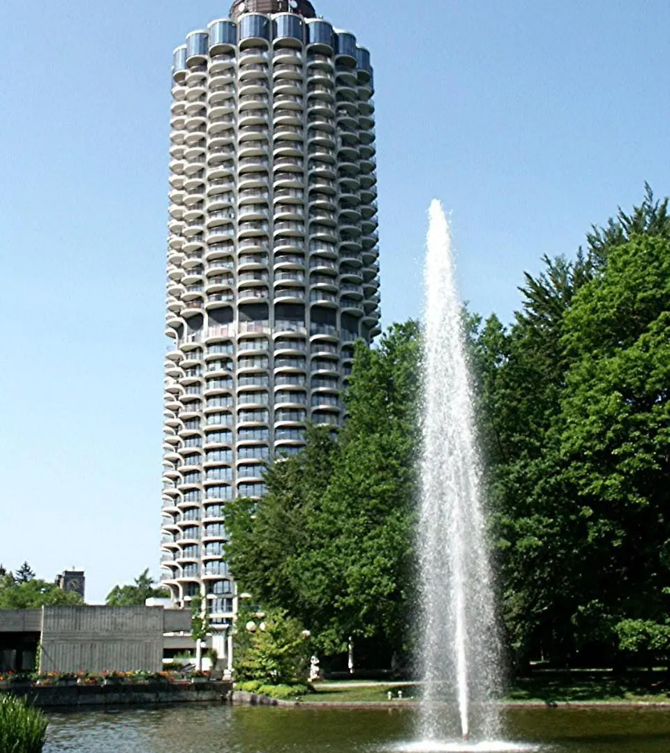 *Vivere Apartment 13 Stock, Ausicht, Zentrum, Neu Augsburg Germany